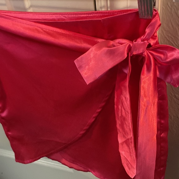 Pink Silk Mini Skirt, Size small - Picture 3 of 3